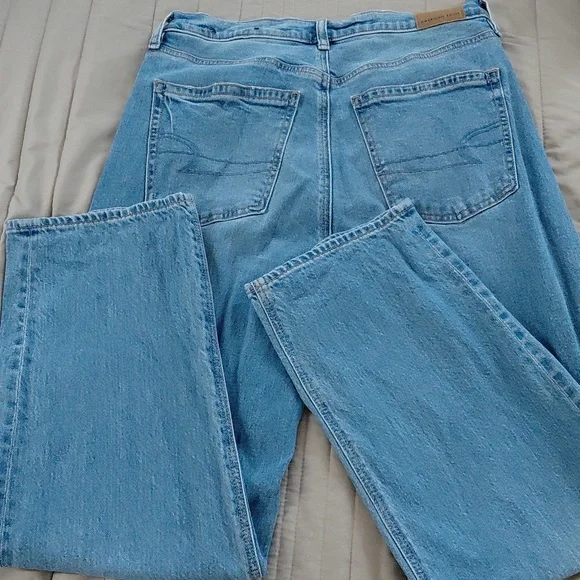 American Eagle Outfitters Super High Rise Baggy Straight Jeans - Picture 9 of 13